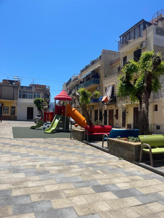 Casa XXI Aprile Apartman Isola delle Femmine Kültér fotó